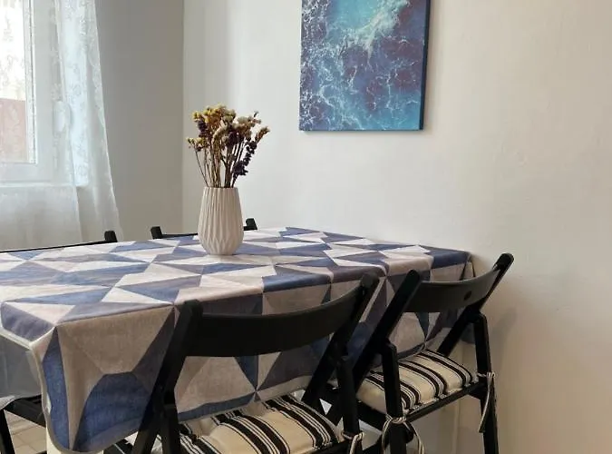 Cozy Loft-Close To The Sea